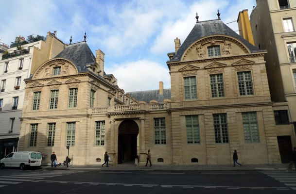 Hôtel de Sully