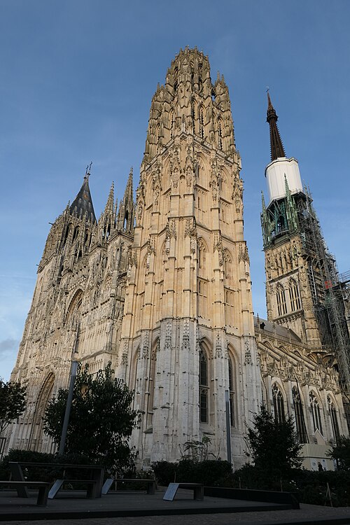 Western facade of Our Lady cathedral of Rouen (Seine-Maritime, France) by Wikimedia Commons
