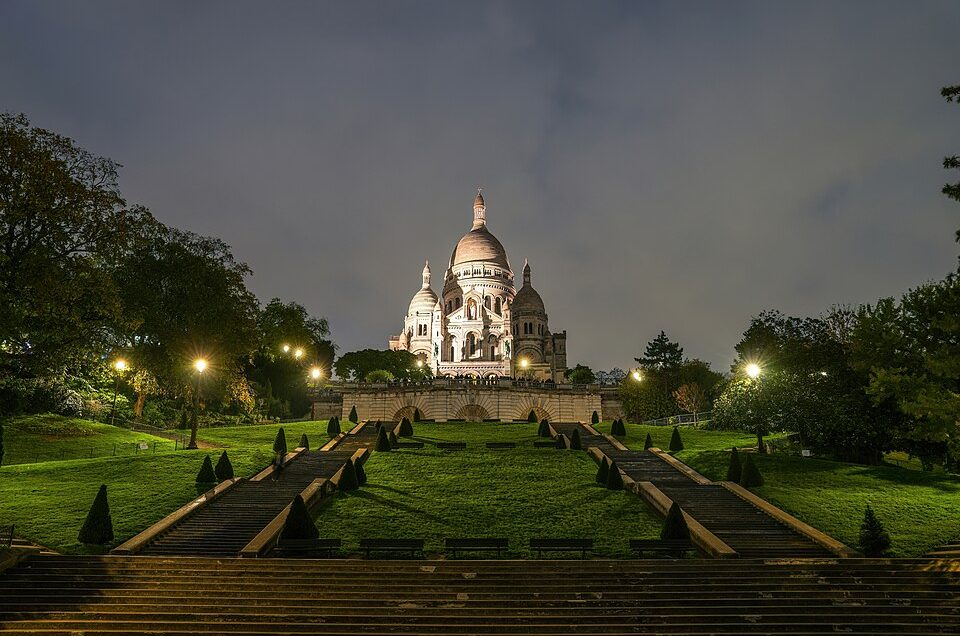 Is Montmartre Safe at Night? A Tourist Safety Guide