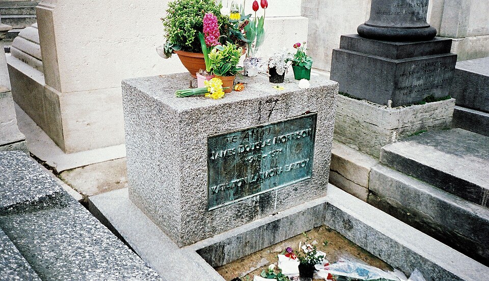 Jim Morrisons Grave, Père Lachaise Cemetery, Paris, France