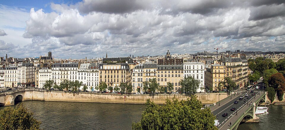 Paris Notre Dame from Institut du monde arabe (the Arab World Institute)